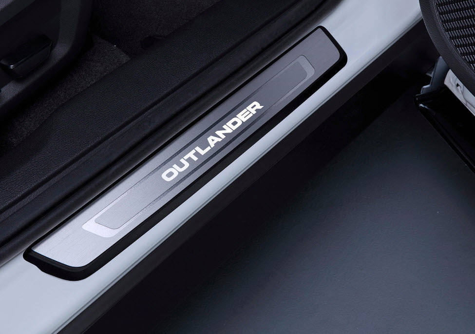 Scuff Plates w/ Illumination MZ315221